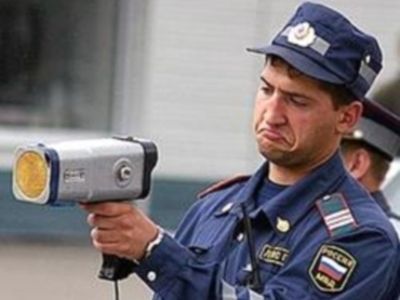 Пьяный милиционер/гаишник. Фото: drinkbox.ru